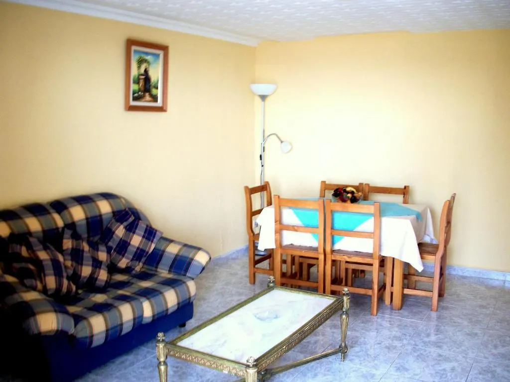 Apartamentos Triton 칼라 라트자다 호텔