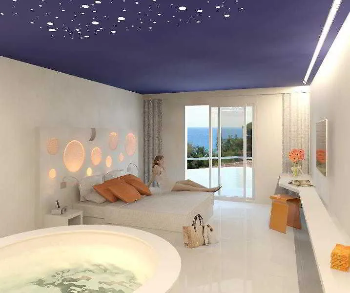 Apartamentos Triton 칼라 라트자다