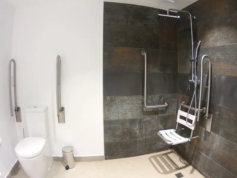 Apartamentos Triton 칼라 라트자다 호텔