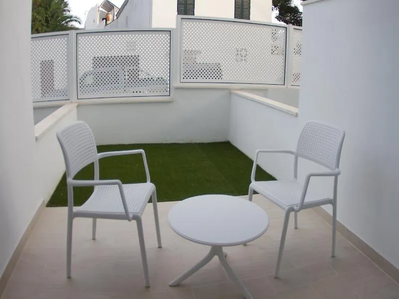 호텔 Apartamentos Triton 칼라 라트자다